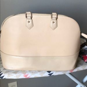Top handle tote